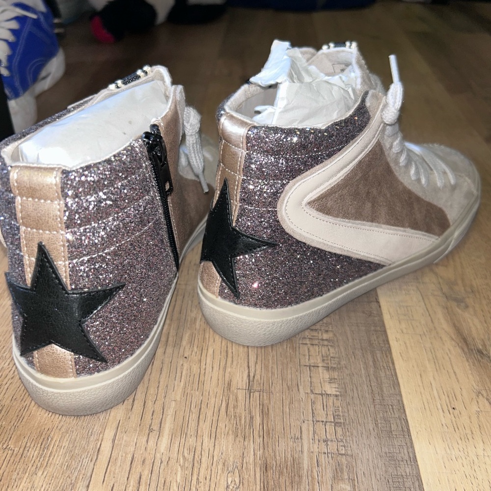 ⭐️ glitter high-top sneakers
